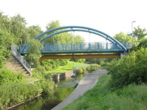 Waterlink Way - Pipe Bridge over the Pool River