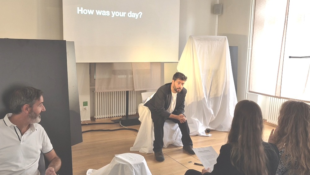 Day 2 - Theatre play - "If I Get to Korea, I'll Tell You" - Zé Figueiredo (author and actor) & Mauro Corage (director)